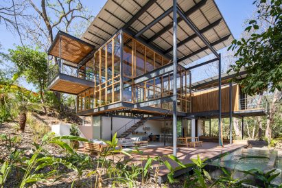 Jungle Frame House by Studio Saxe