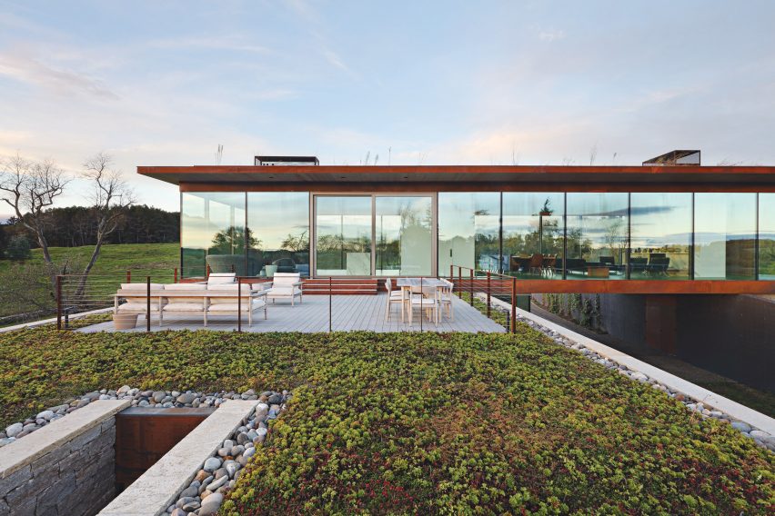 Link Farm House by Slade