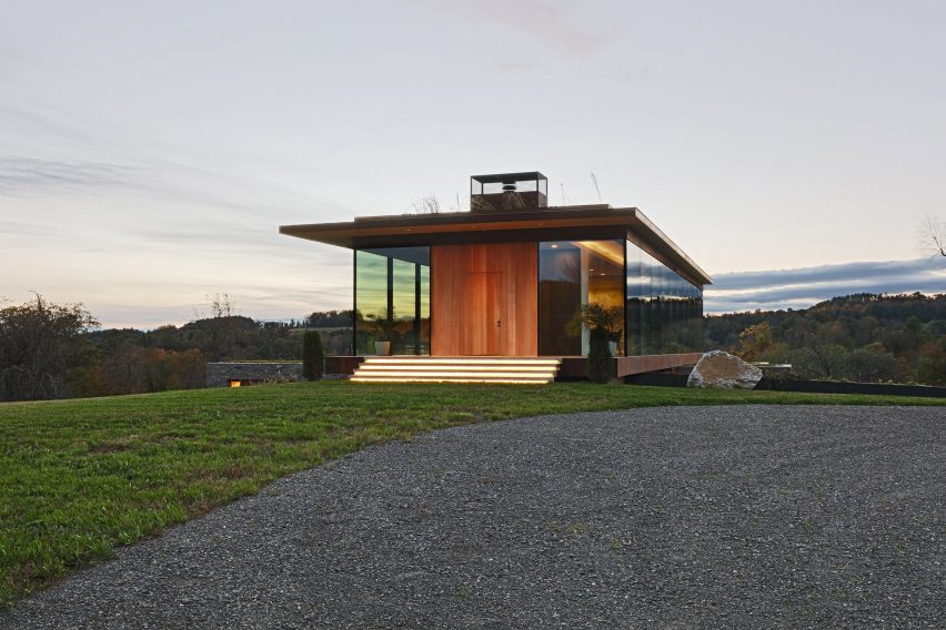 Link Farm House by Slade