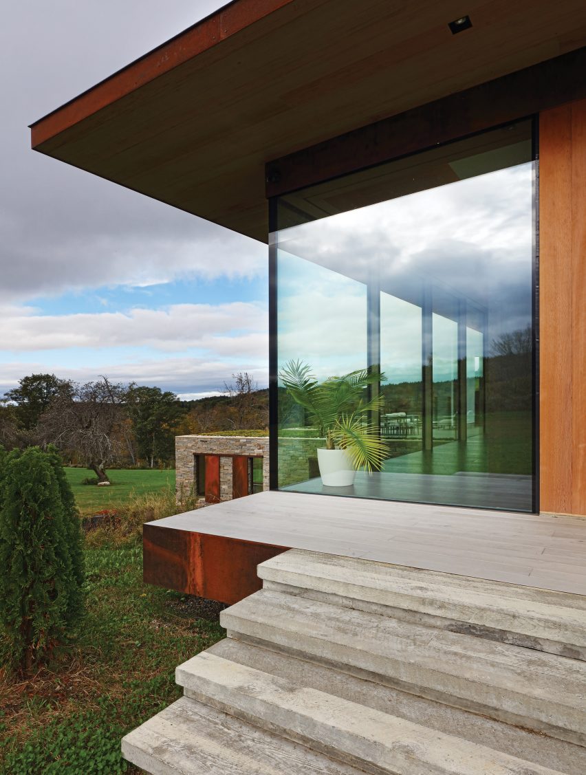 Link Farm House by Slade