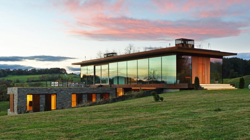 Link Farm House by Slade