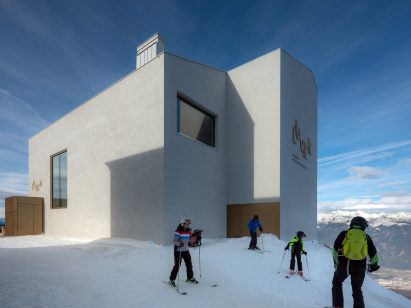Lumen Museum of Mountain Photography by Gerhard Mahlknecht of EM2