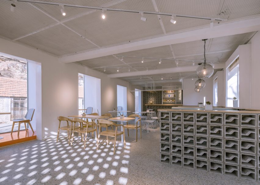 Mica-Bar by 3andwich Design