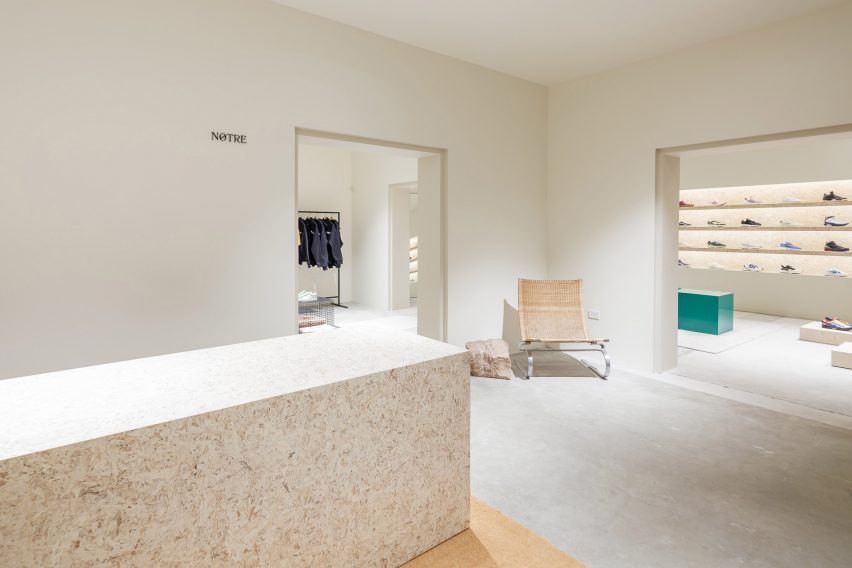 Notre interior renovation by Norman Kelley