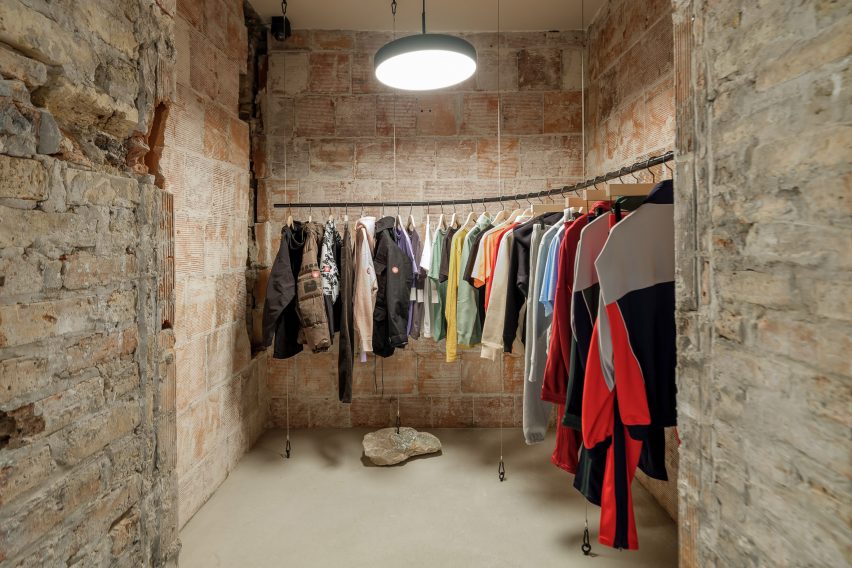 Notre interior renovation by Norman Kelley