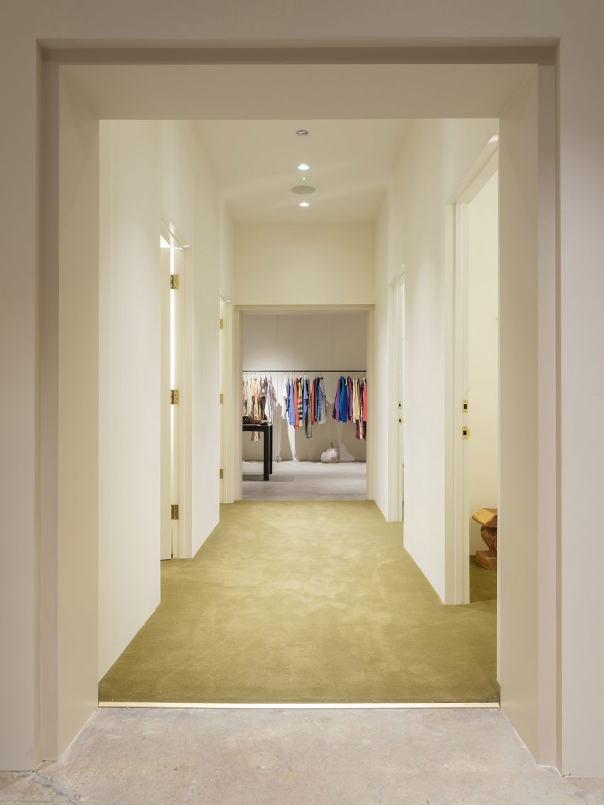 Notre interior renovation by Norman Kelley