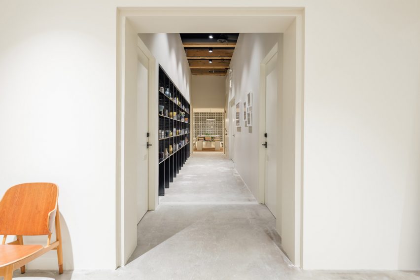 Notre interior renovation by Norman Kelley