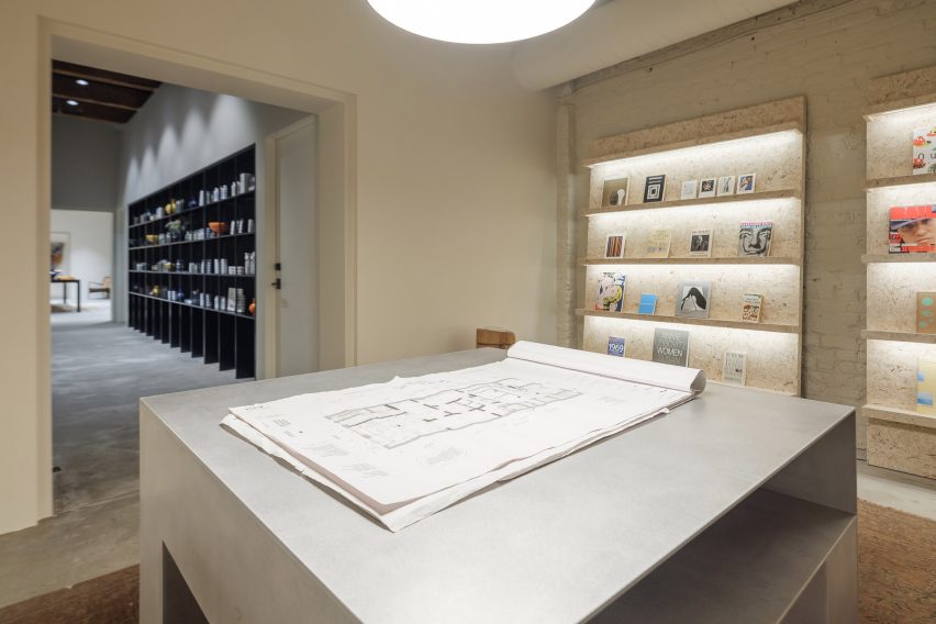 Notre interior renovation by Norman Kelley