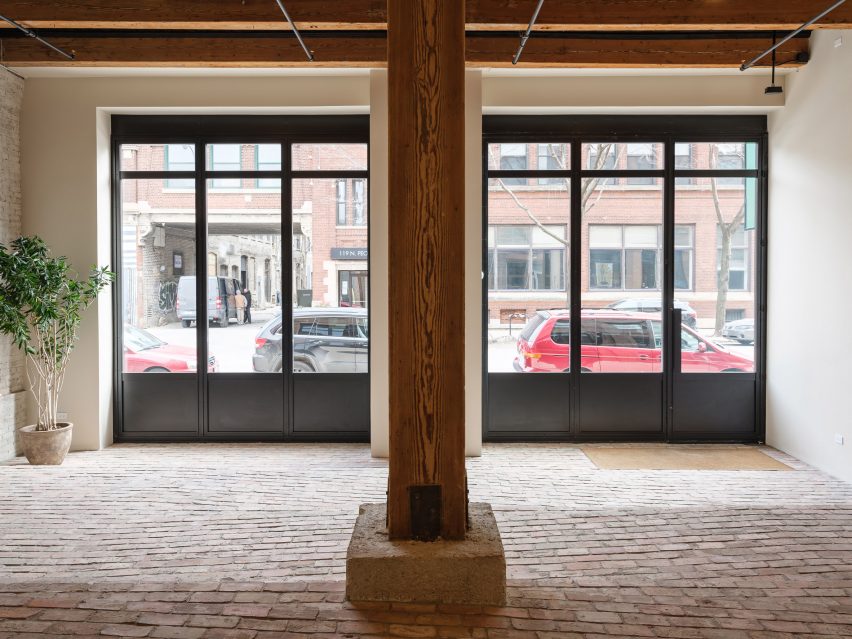 Notre interior renovation by Norman Kelley