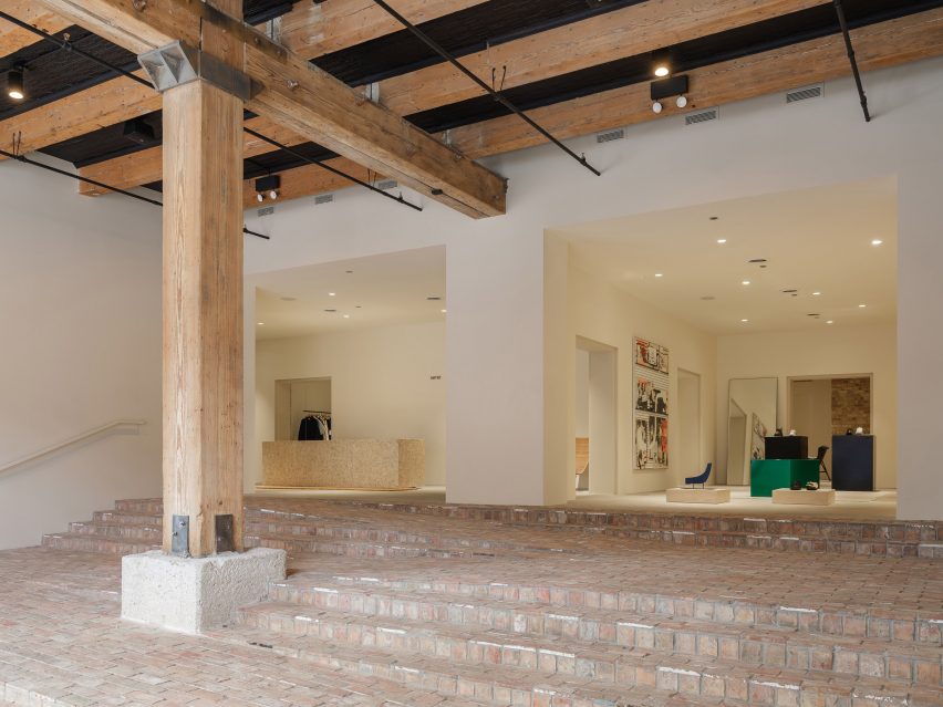 Notre interior renovation by Norman Kelley