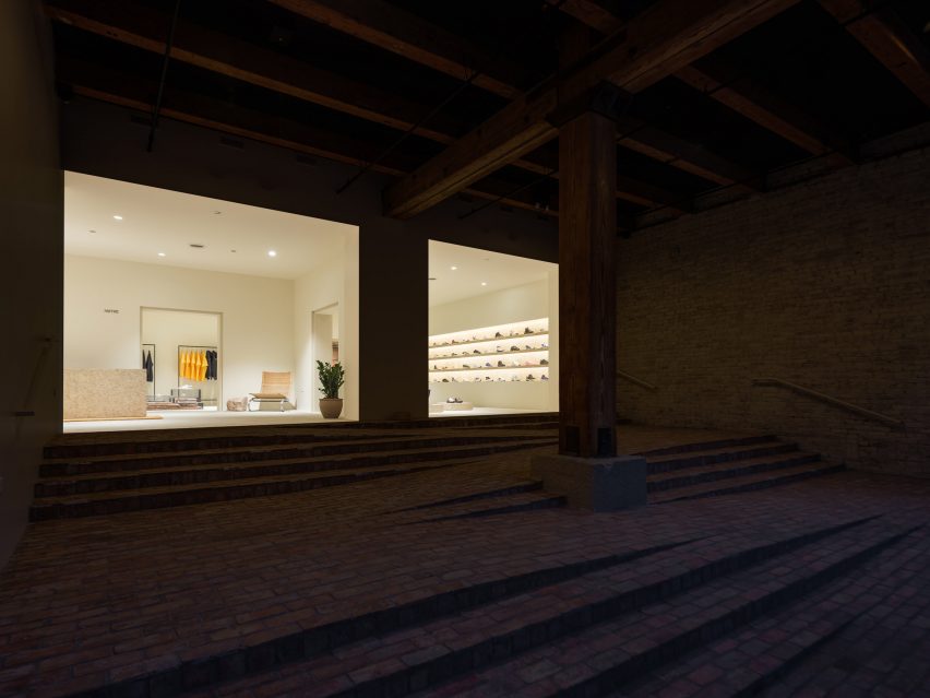Notre interior renovation by Norman Kelley
