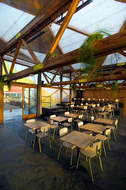 RAUM temporary restaurant pavilion by Overtreders W in Utrecht