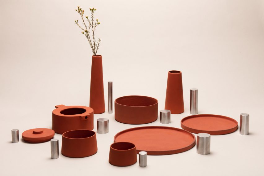 Red mud residue ceramics From Wasteland to Living Room