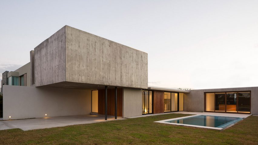 Rex House by Felipe Gonzalez Arzac