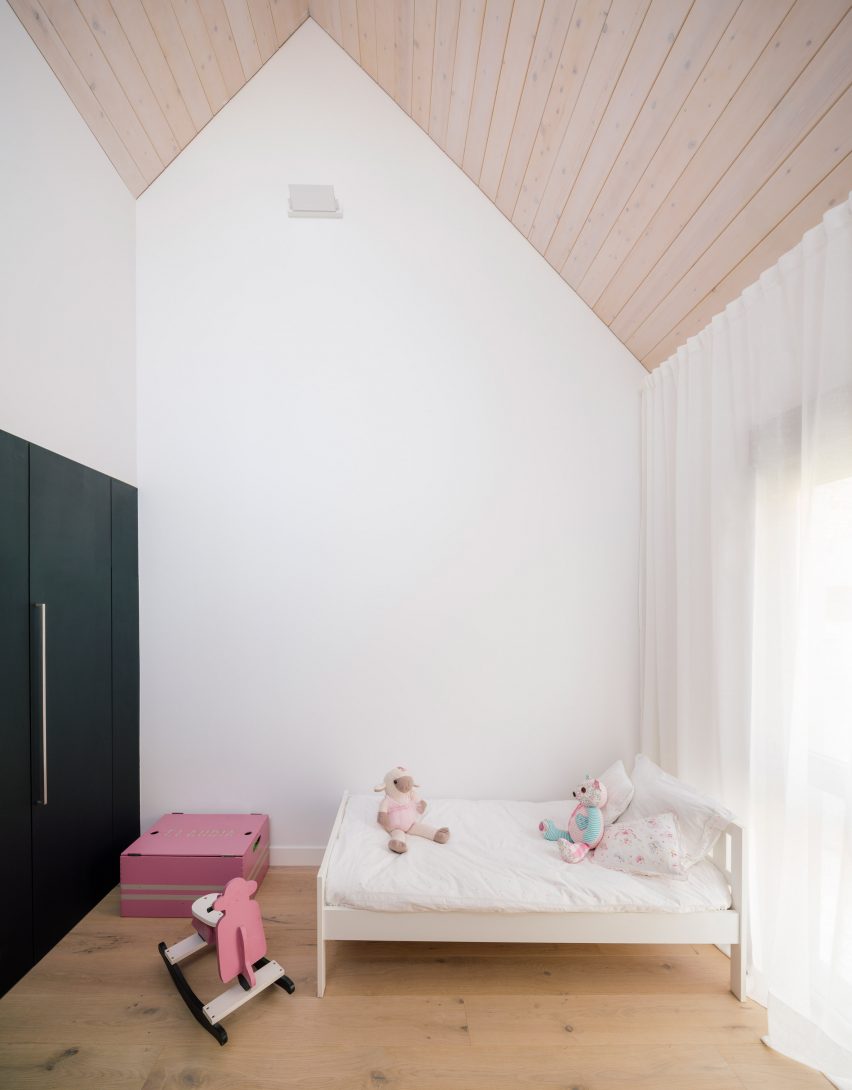 Sierra House by Steyn Studio