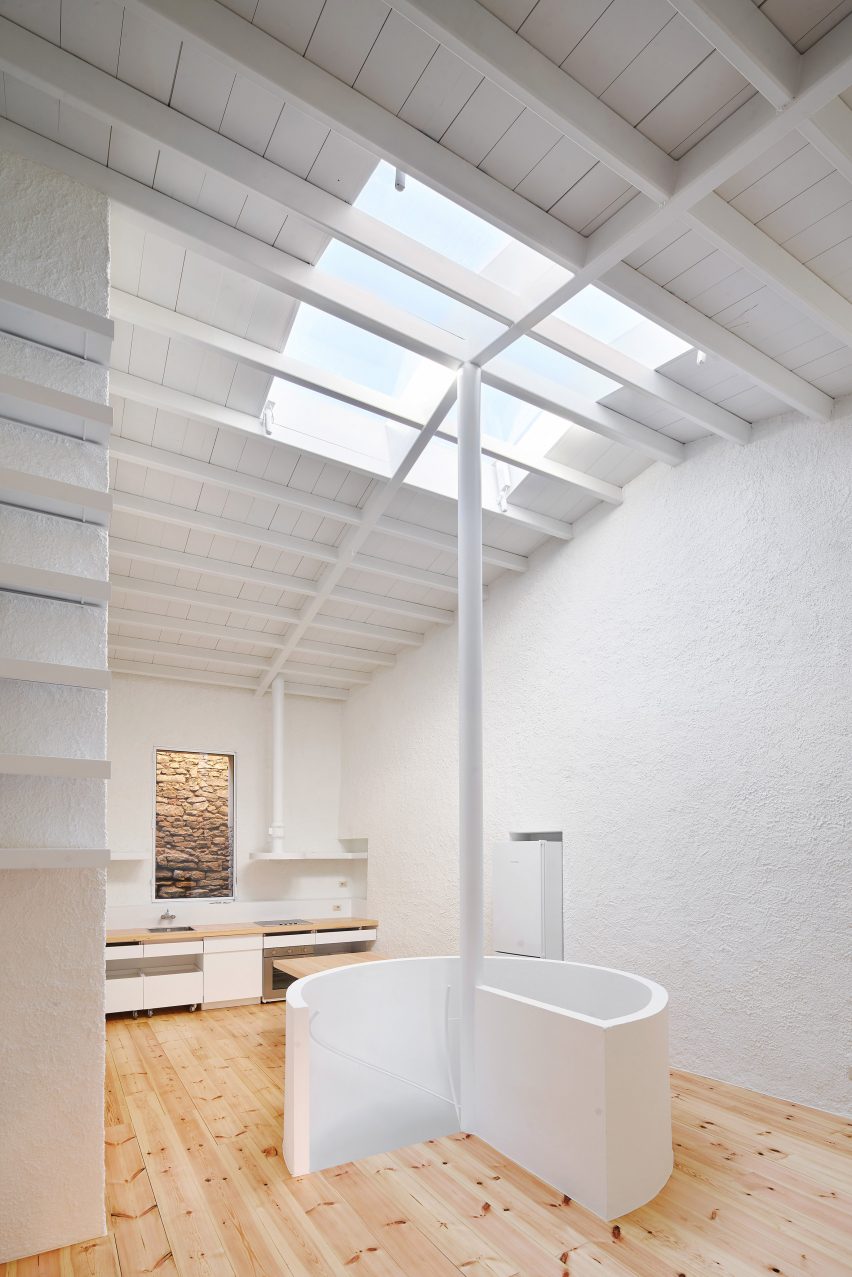 Single family house in Palau-Sator by Arquitectura-G