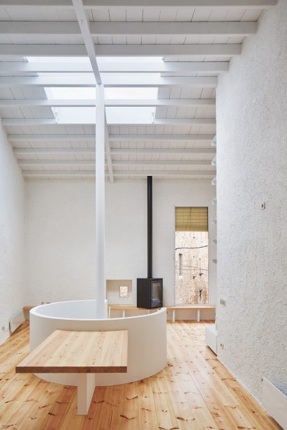 Single family house in Palau-Sator by Arquitectura-G
