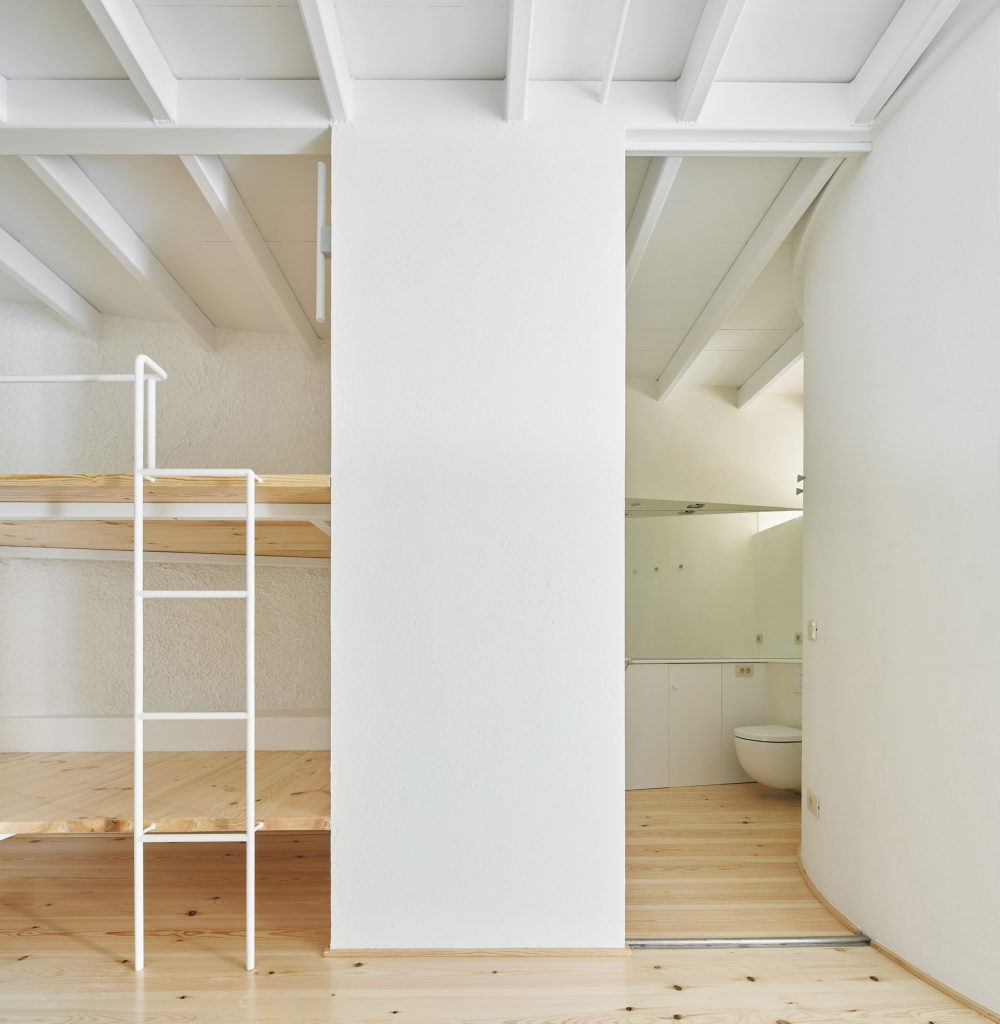 Single family house in Palau-Sator by Arquitectura-G