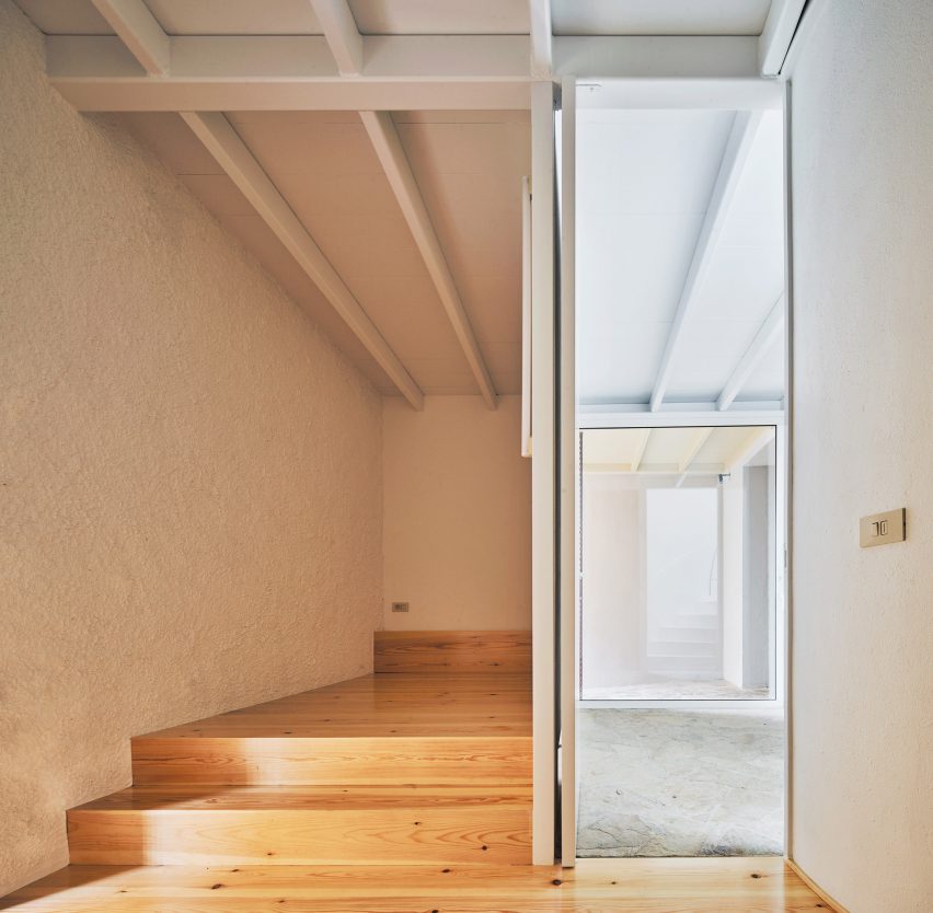 Single family house in Palau-Sator by Arquitectura-G
