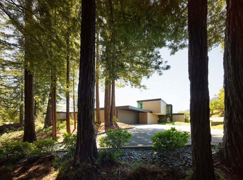 Spring Road house by EYRC Architects
