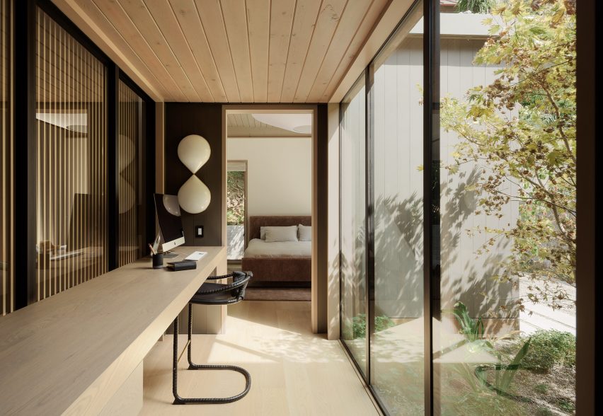 Twin Peaks Residence by Feldman Architects