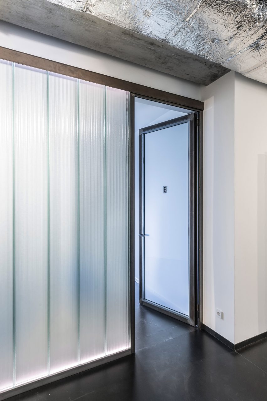 Interiors of The Urban Dentist by Studio Karhard