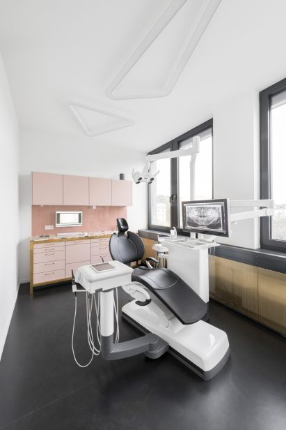 Interiors of The Urban Dentist by Studio Karhard