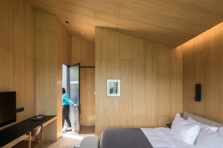 Woodhouse Hotel by ZJJZ
