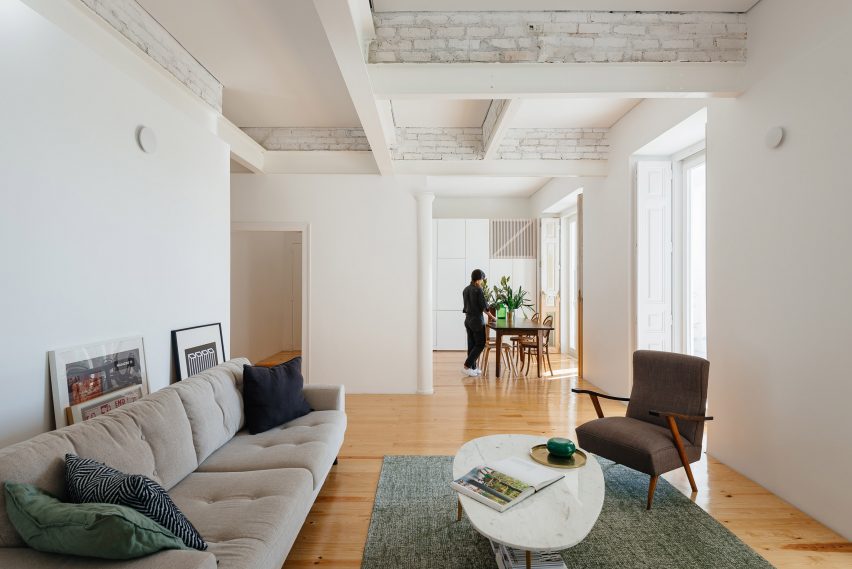Apartment in Lapa by Filipe Fonseca Costa