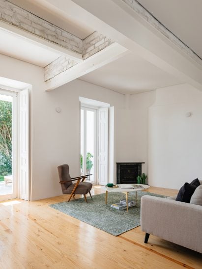 Apartment in Lapa by Filipe Fonseca Costa