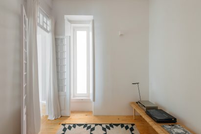 Apartment in Lapa by Filipe Fonseca Costa