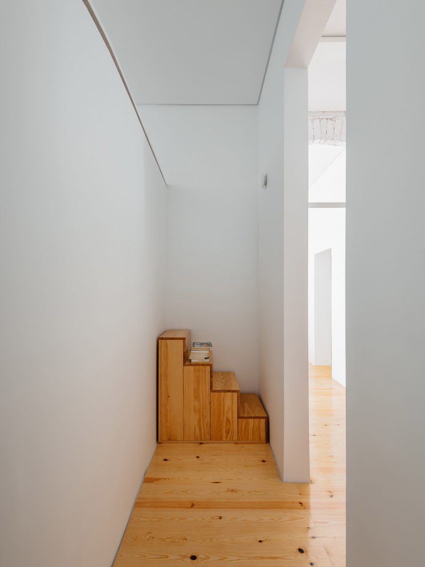 Apartment in Lapa by Filipe Fonseca Costa