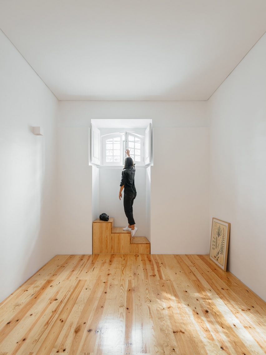 Apartment in Lapa by Filipe Fonseca Costa