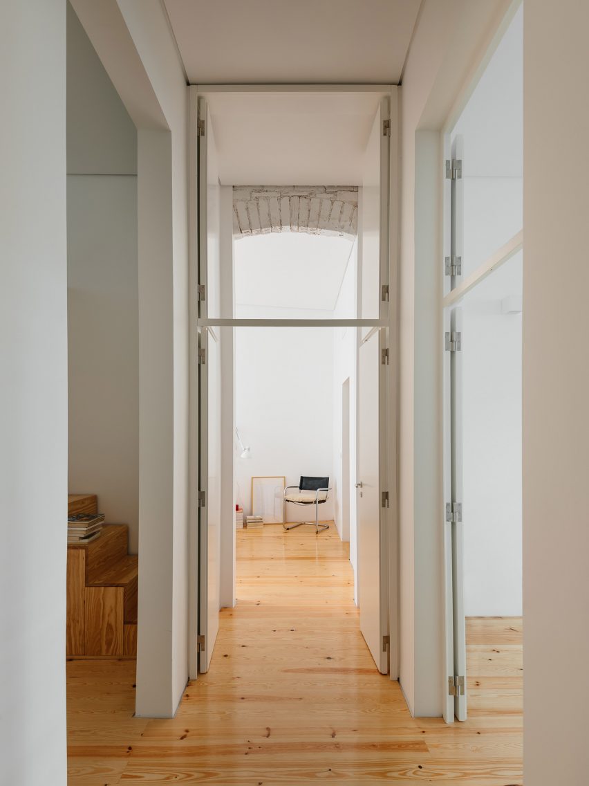 Apartment in Lapa by Filipe Fonseca Costa