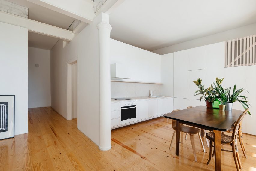 Apartment in Lapa by Filipe Fonseca Costa