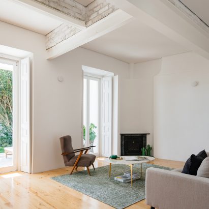 Apartment in Lapa by Filipe Fonseca Costa