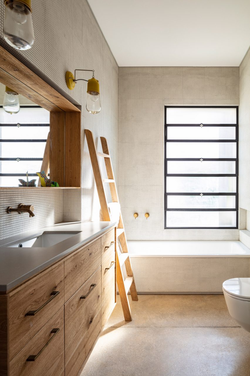 Bare House by Jacobs Yaniv Architects