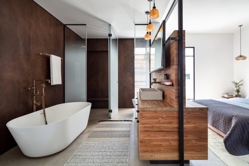 Bare House by Jacobs Yaniv Architects