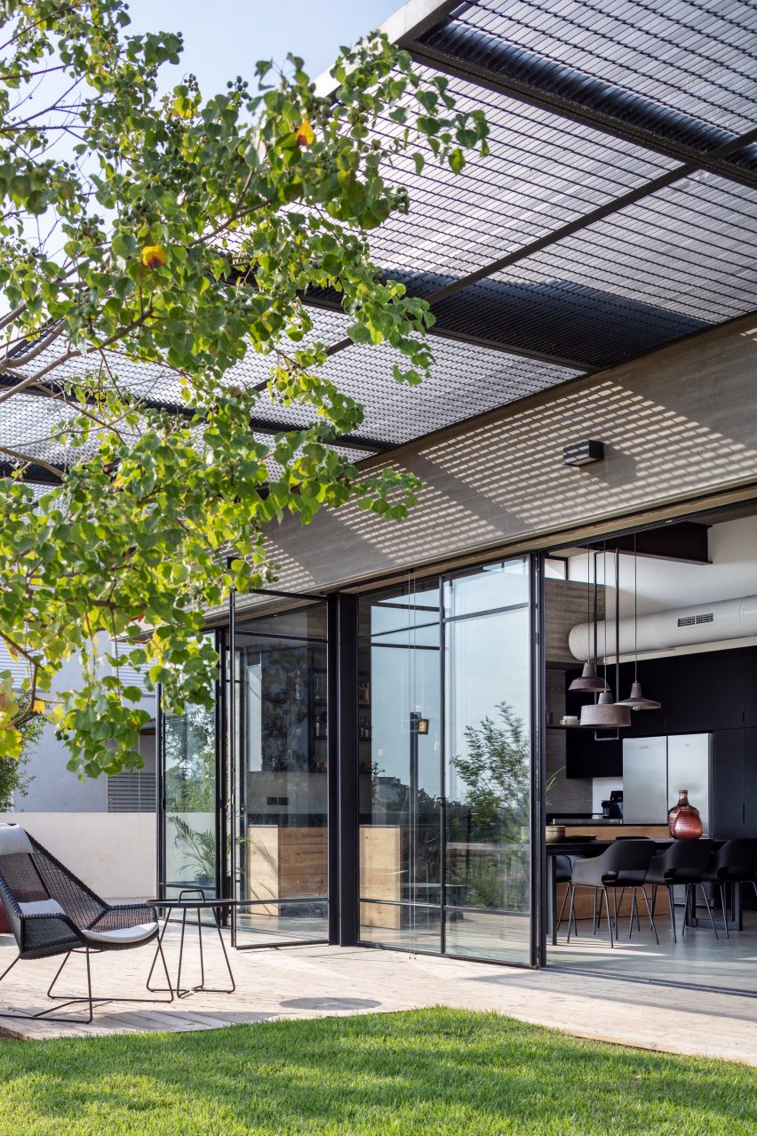 Bare House by Jacobs Yaniv Architects