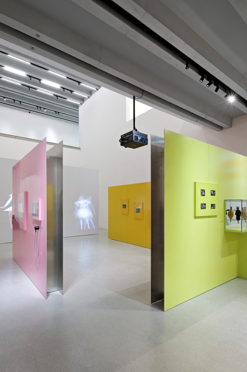 Bauhaus Museum Weimar by Heike Hanada