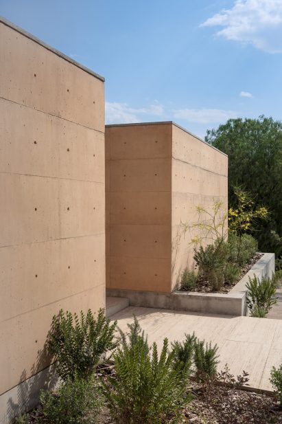 Casa Moulat residence in Hidalgo Mexico by Centro de Colaboracion Arquitectonica