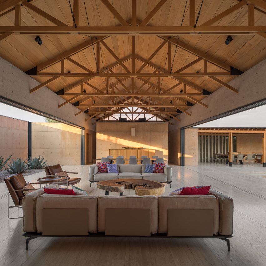 Casa Moulat residence in Hidalgo Mexico by Centro de Colaboracion Arquitectonica