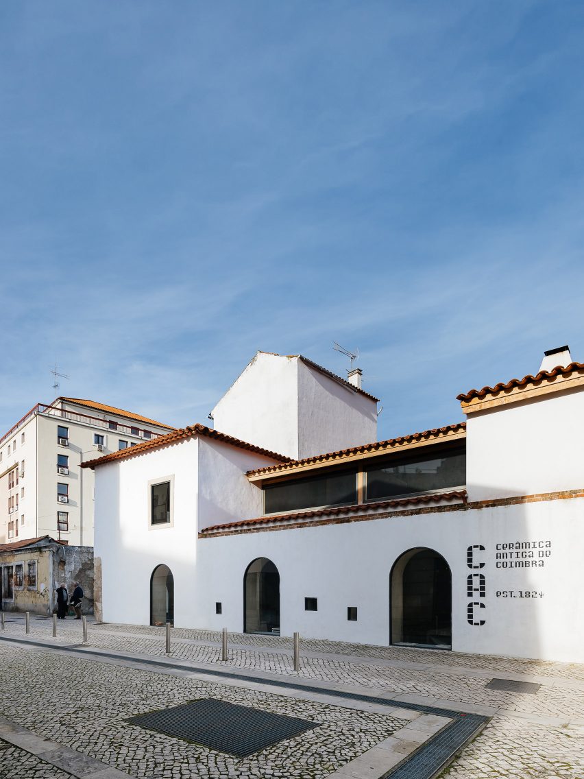Ceramics factory in Coimbra, Portugal designed by Luisa Bebiano Arquitectos and Atelier do Corvo