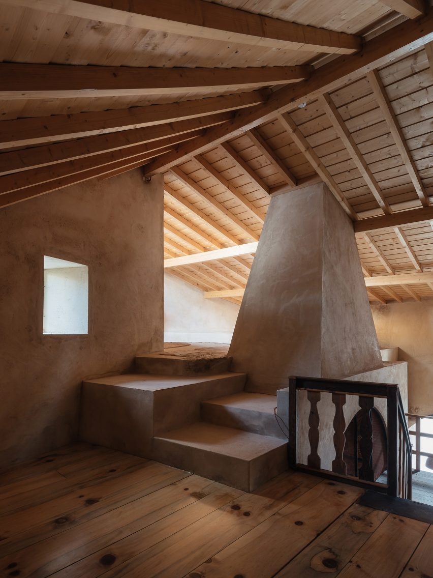 Ceramics factory in Coimbra, Portugal designed by Luisa Bebiano Arquitectos and Atelier do Corvo