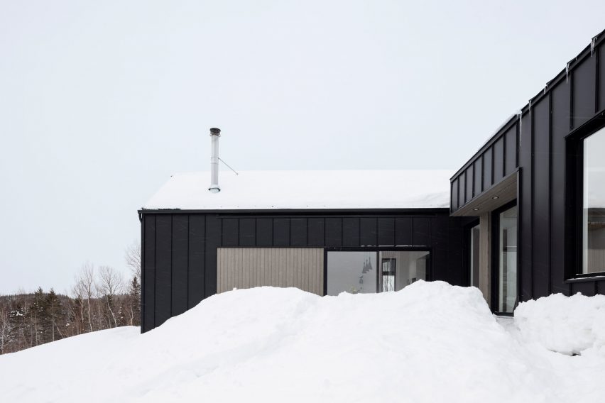 Chalet Du Bois Flotte Residence in Montreal Canada by Atelier Boom Town