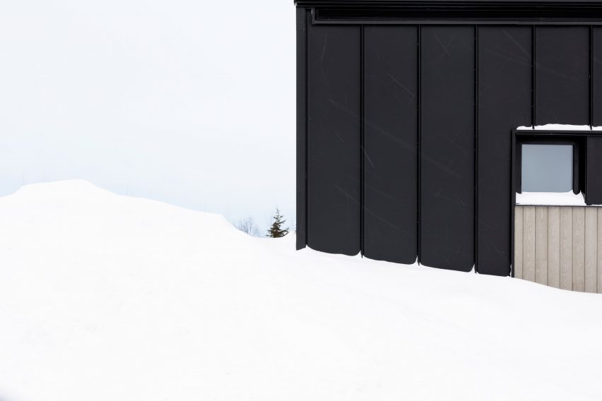 Chalet Du Bois Flotte Residence in Montreal Canada by Atelier Boom Town