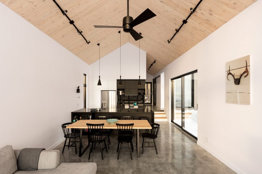 Chalet Du Bois Flotte Residence in Montreal Canada by Atelier Boom Town