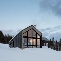 Chalet Du Bois Flotte Residence in Montreal Canada by Atelier Boom Town