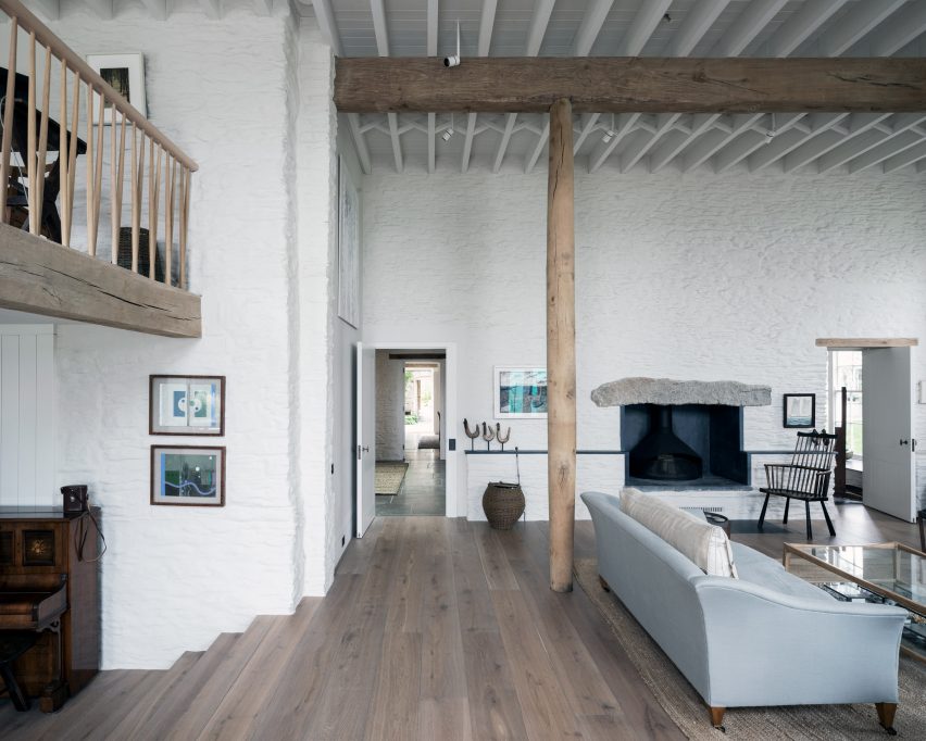 Coastal House by 6a Architects