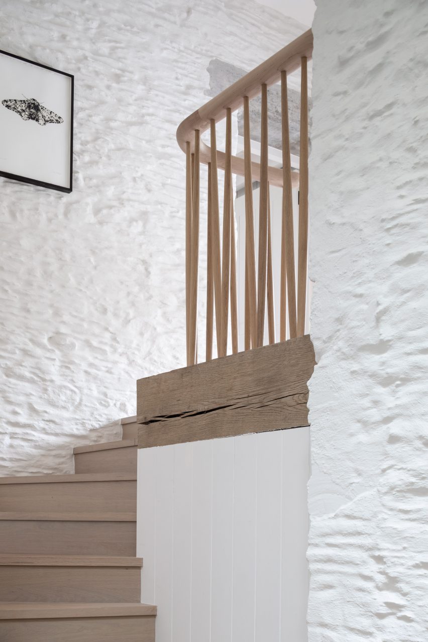 Coastal House by 6a Architects